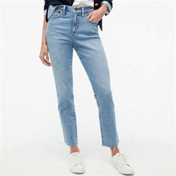 J. Crew Factory Pants - NWT J. Crew Factory Essential Straight Jean in all-day stretch Size 30